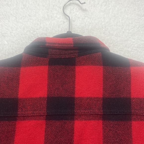 Old Navy insulated button down. Red and Black checked in nice condition. - Picture 5 of 9